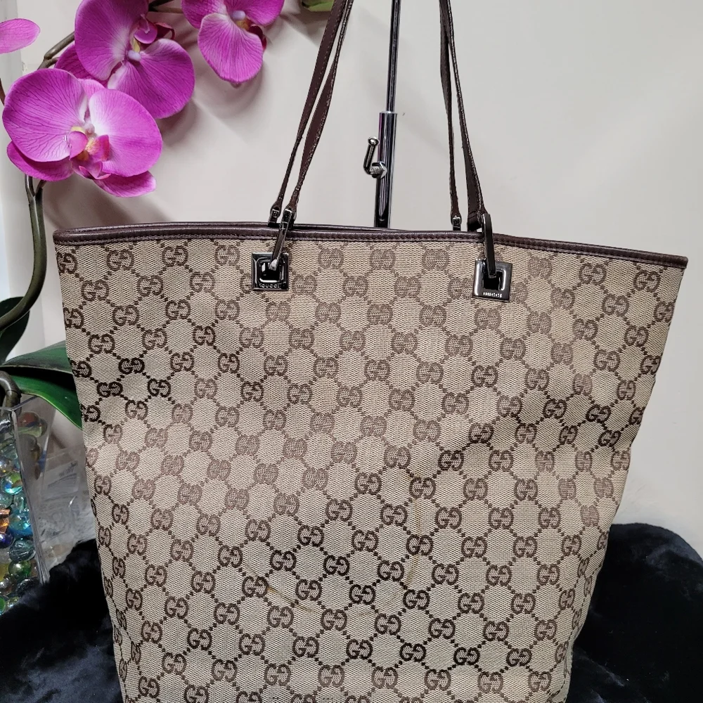 🛑SOLD🛑Gucci Beige and Brown Women's Tote Bag - Picture 2 of 9